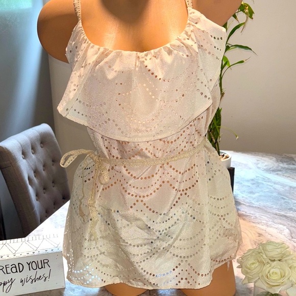 Daytrip Cream Ruffled Tie Front Camisole - Picture 1 of 9